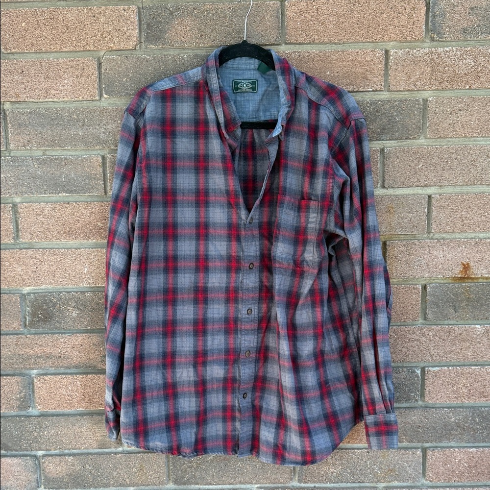 G.H. Bass & Co Plaid Men's Shirt in Red and Gray Work Wear Sports Wear Size XL